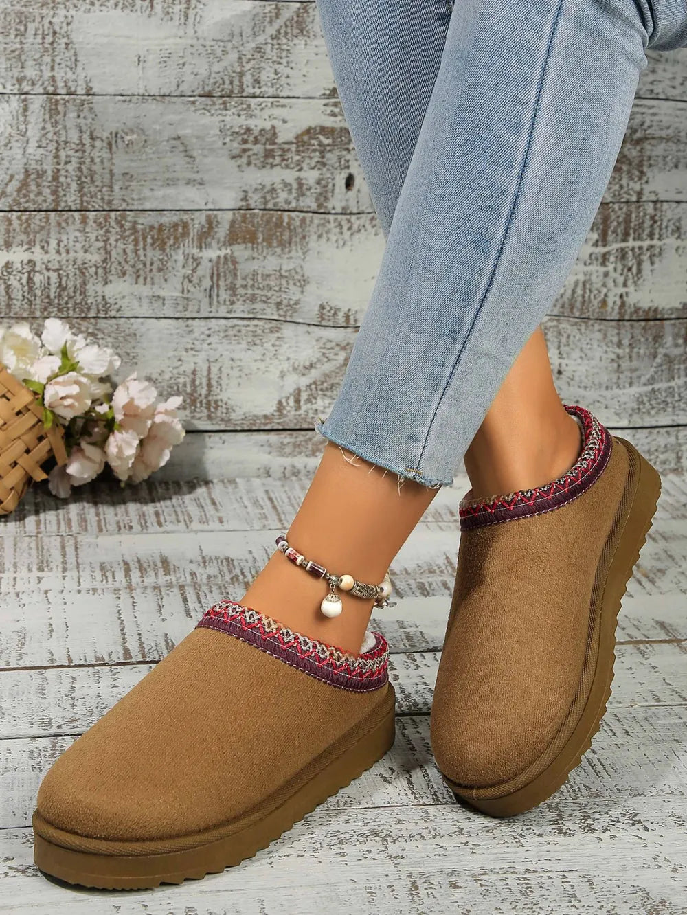 Round Toe Platform Slippers - Fashorio