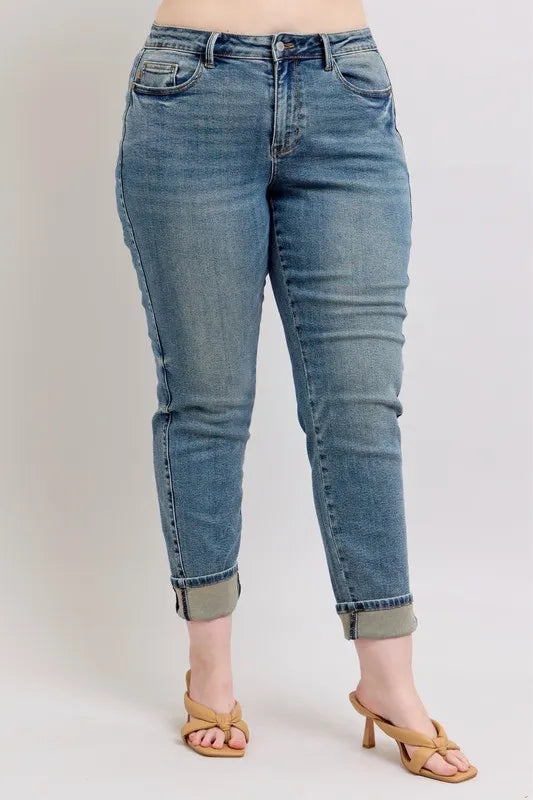 Judy Blue Full Size Mid Rise Vintage Wash Double Roll Cuff Boyfriend Jeans Plus Size - Fashorio