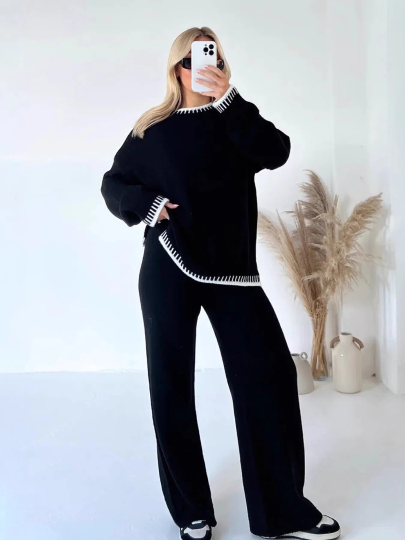Contrast Trim Round Neck Top and Pants Sweater Set Black - Fashorio
