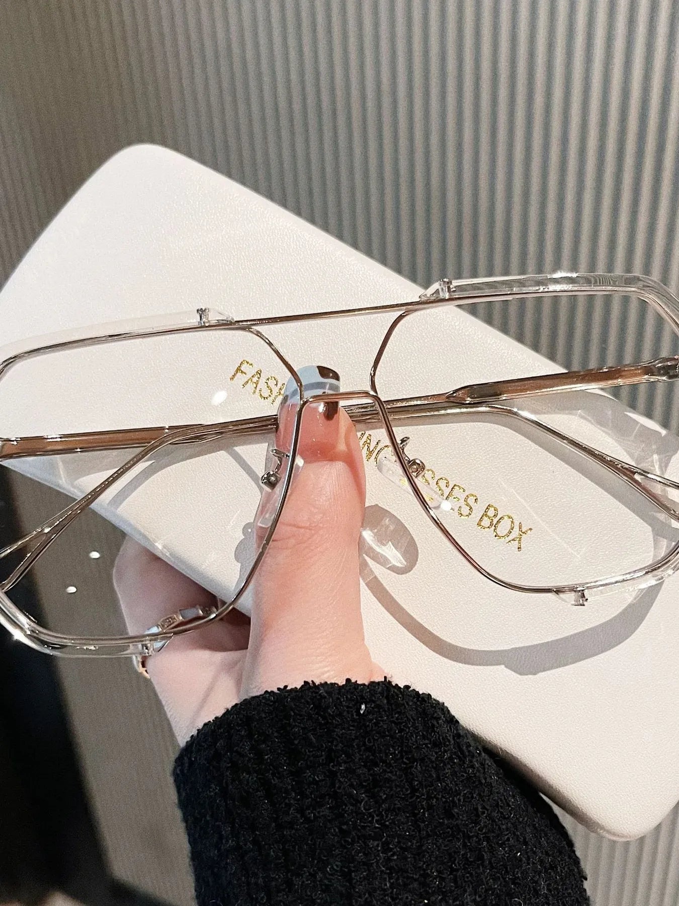 UV Protection Oversized Sunglasses Transparent Frame Flat Light onesize - Fashorio