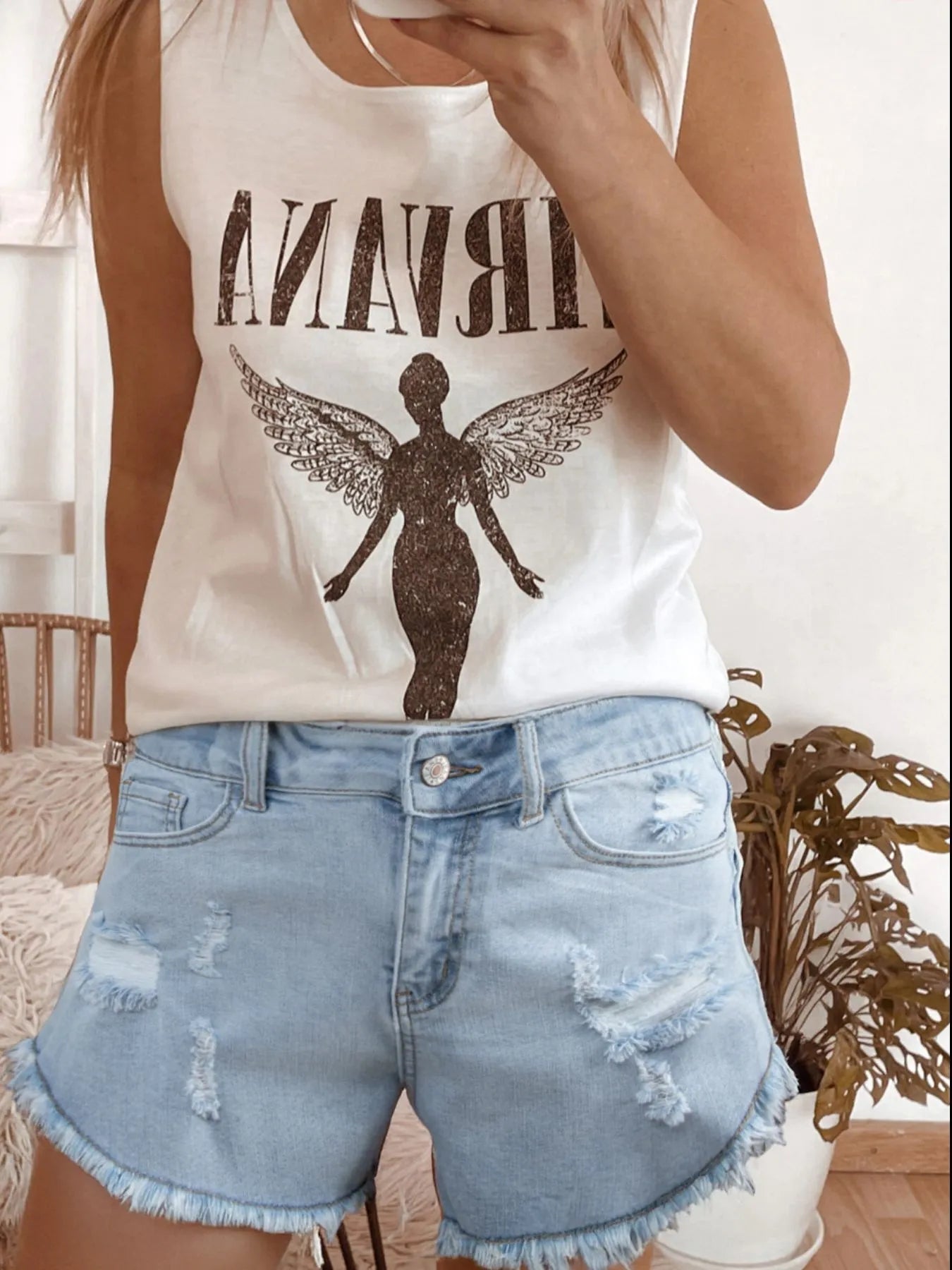 High Rise Distressed Raw Hem Denim Shorts - Fashorio