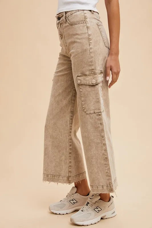 Annie Wear Raw Hem Wide Leg Jeans with Cargo Pockets – Trendy Denim - Fashorio