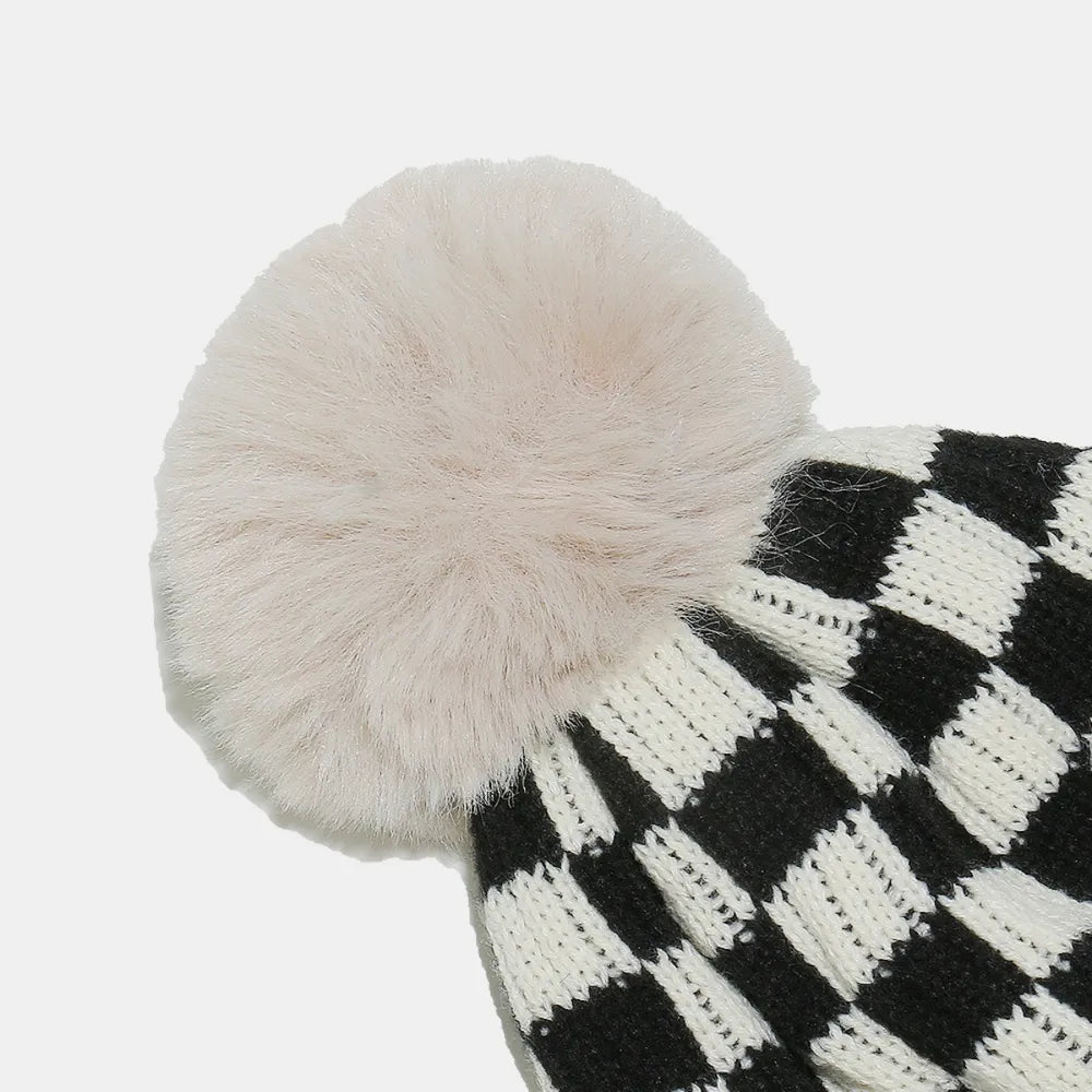Checkered Knit Hat with Pompom - Fashorio