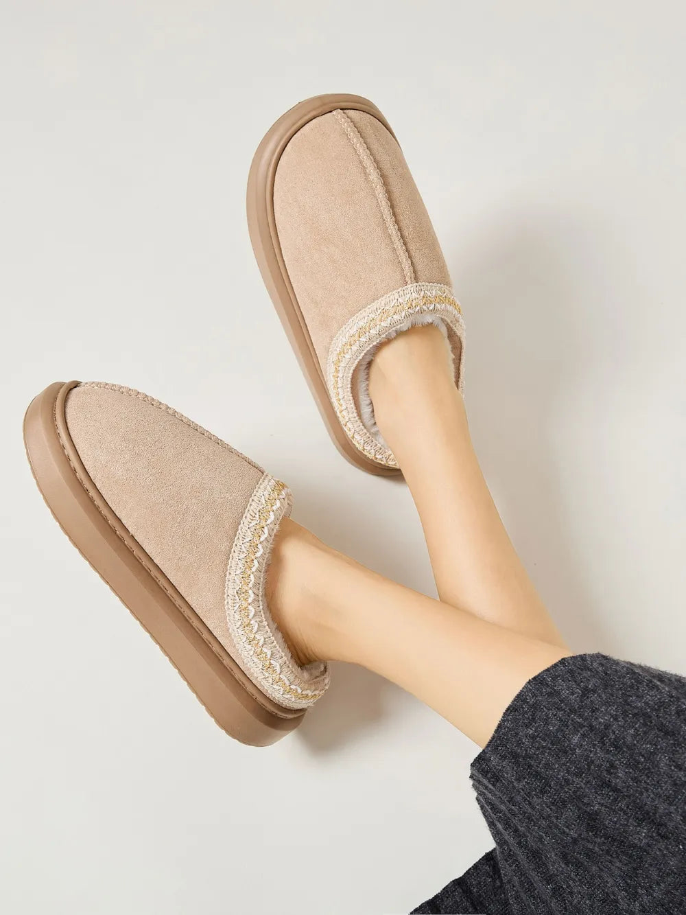 Faux Fur Suede Platform Slippers Tan - Fashorio