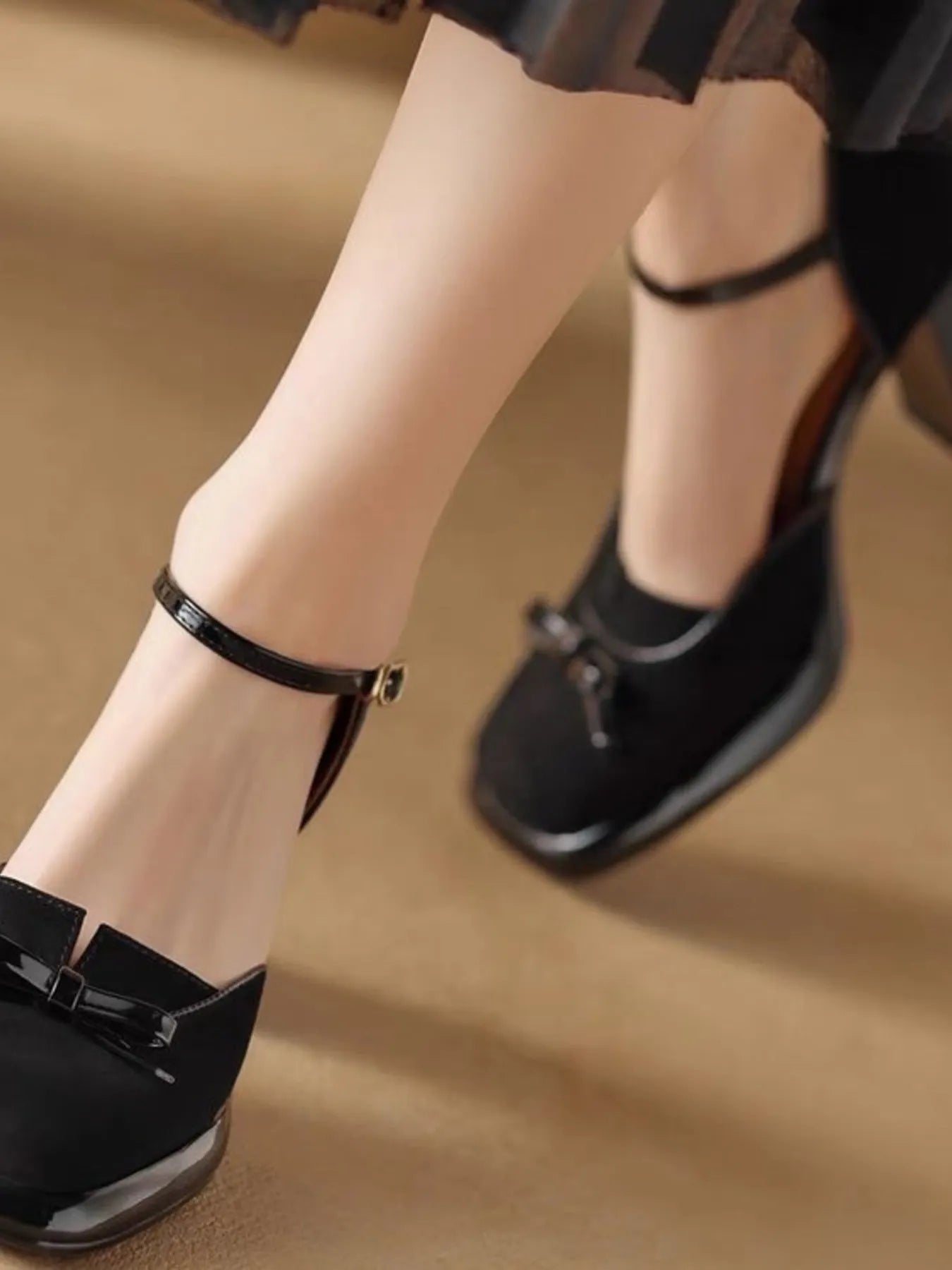 Bow Block Heel Ankle Strap Pumps - Fashorio