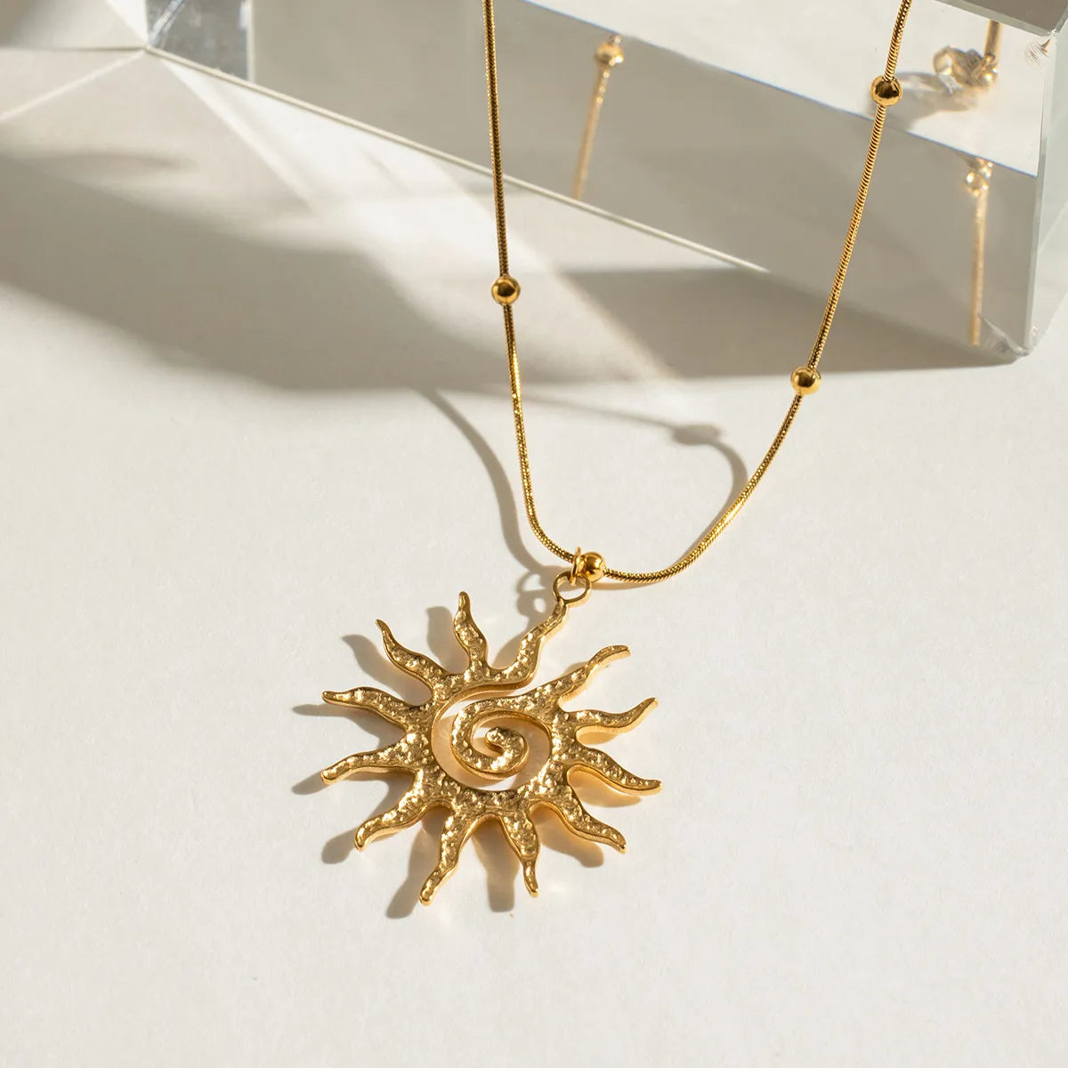 18K Gold-Plated Sun Pendant Necklace - Fashorio