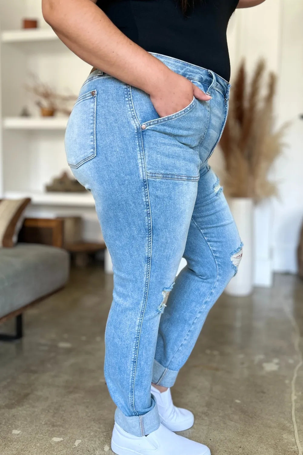Judy Blue Full Size Distressed Straight Jeans with Patch Pockets - Fashorio
