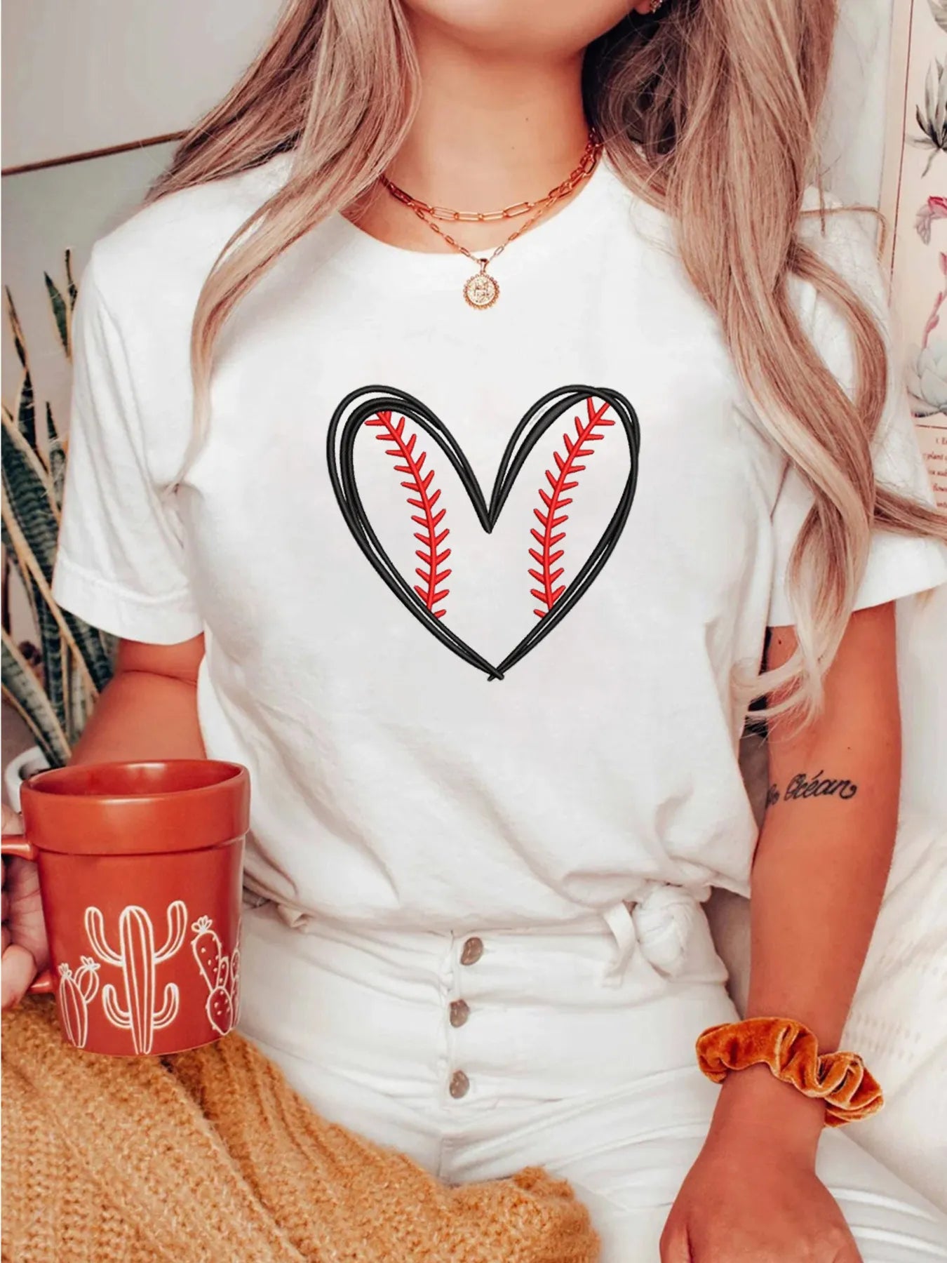 Heart Graphic Short Sleeve T-Shirt - Fashorio