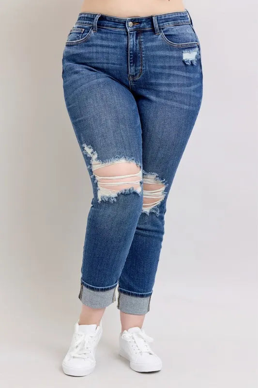 Judy Blue Full Size Mid Rise Boyfriend destroy Jeans with Yoke Pockets and Faux Selvedge Cuff Plus Size - Fashorio