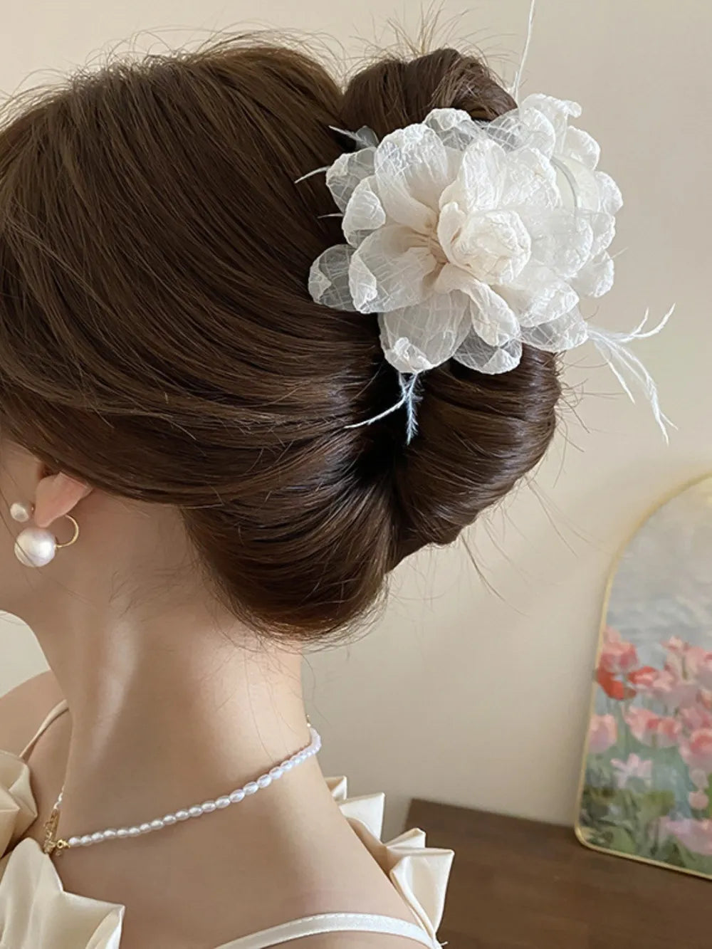 Feather Trim Flower Shape Hair Claw Clip - Fashorio