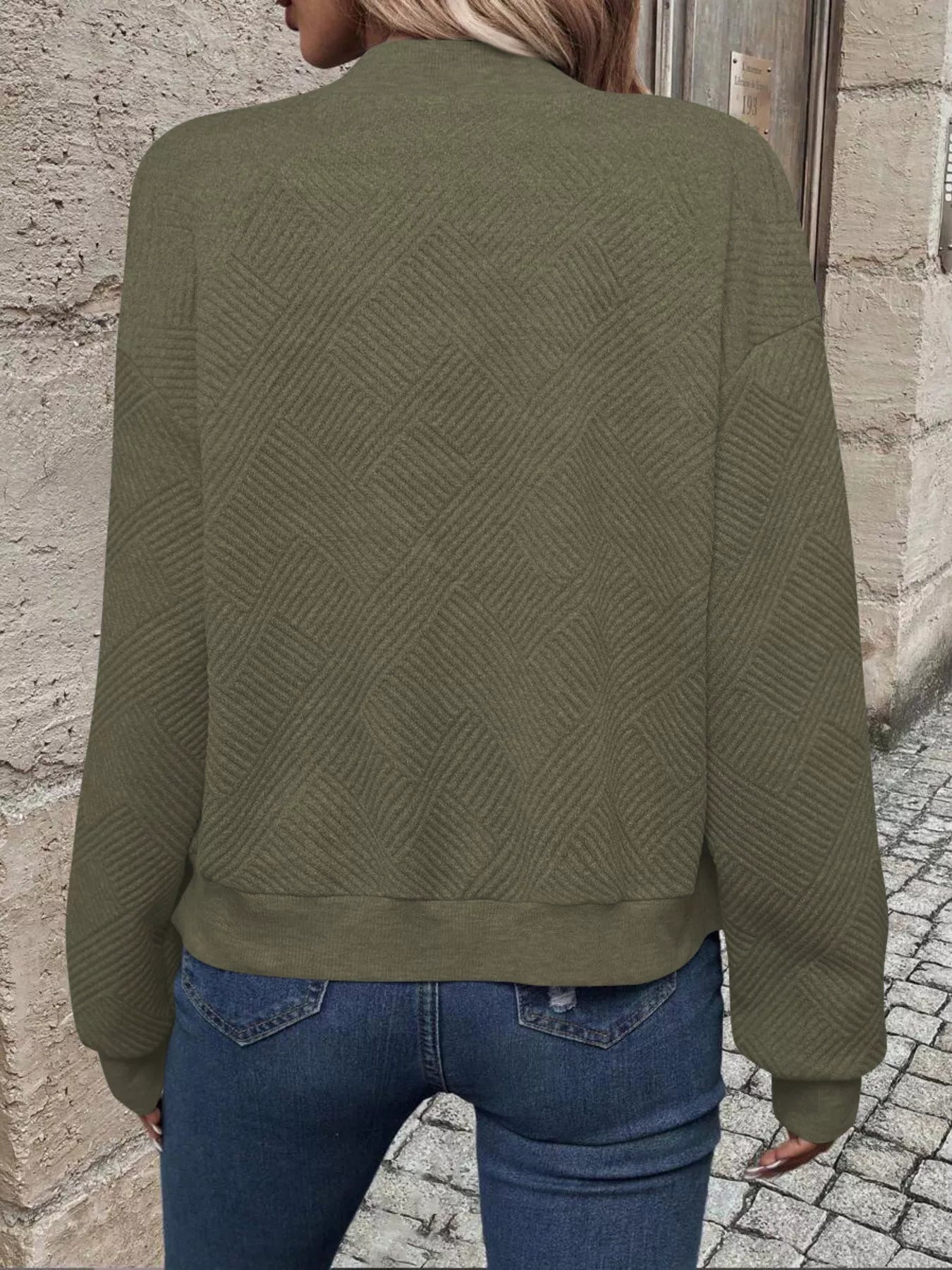 Textured Zip-Up Long Sleeve Jacket for Casual Layering - Fashorio