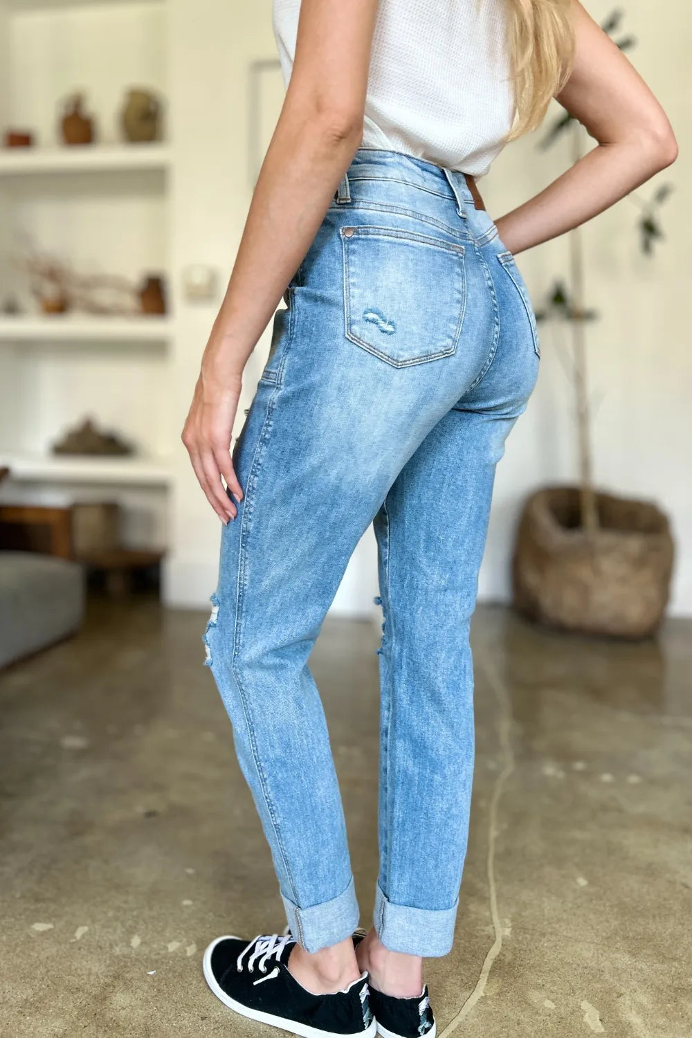 Judy Blue Full Size Distressed Straight Jeans with Patch Pockets - Fashorio