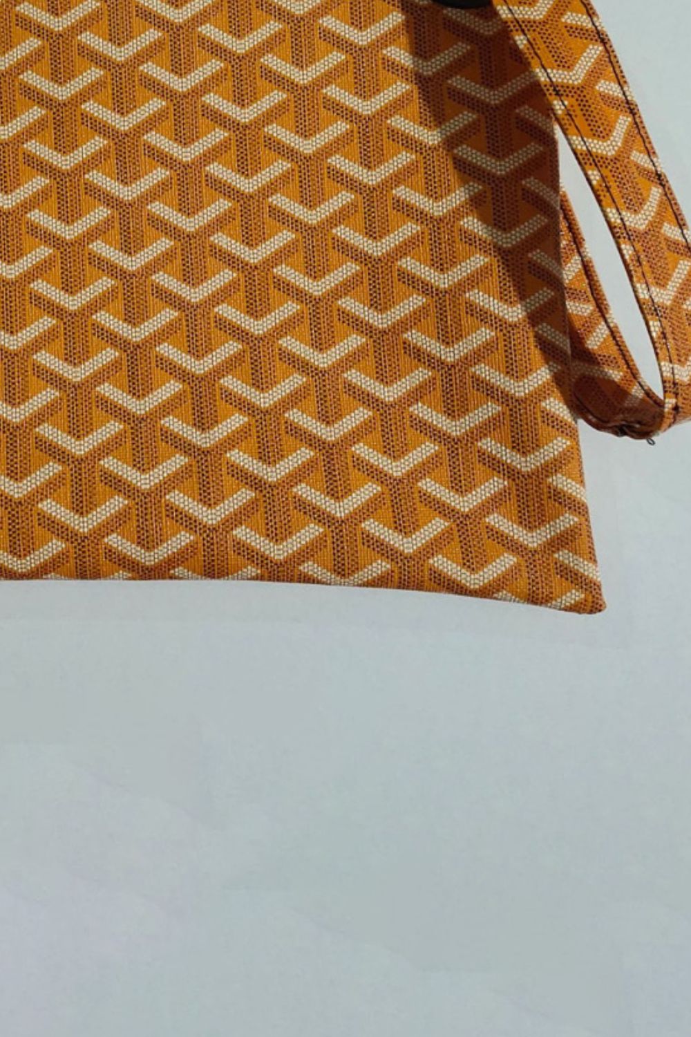 Carry Your Love Plaid Wristlet - Fashorio