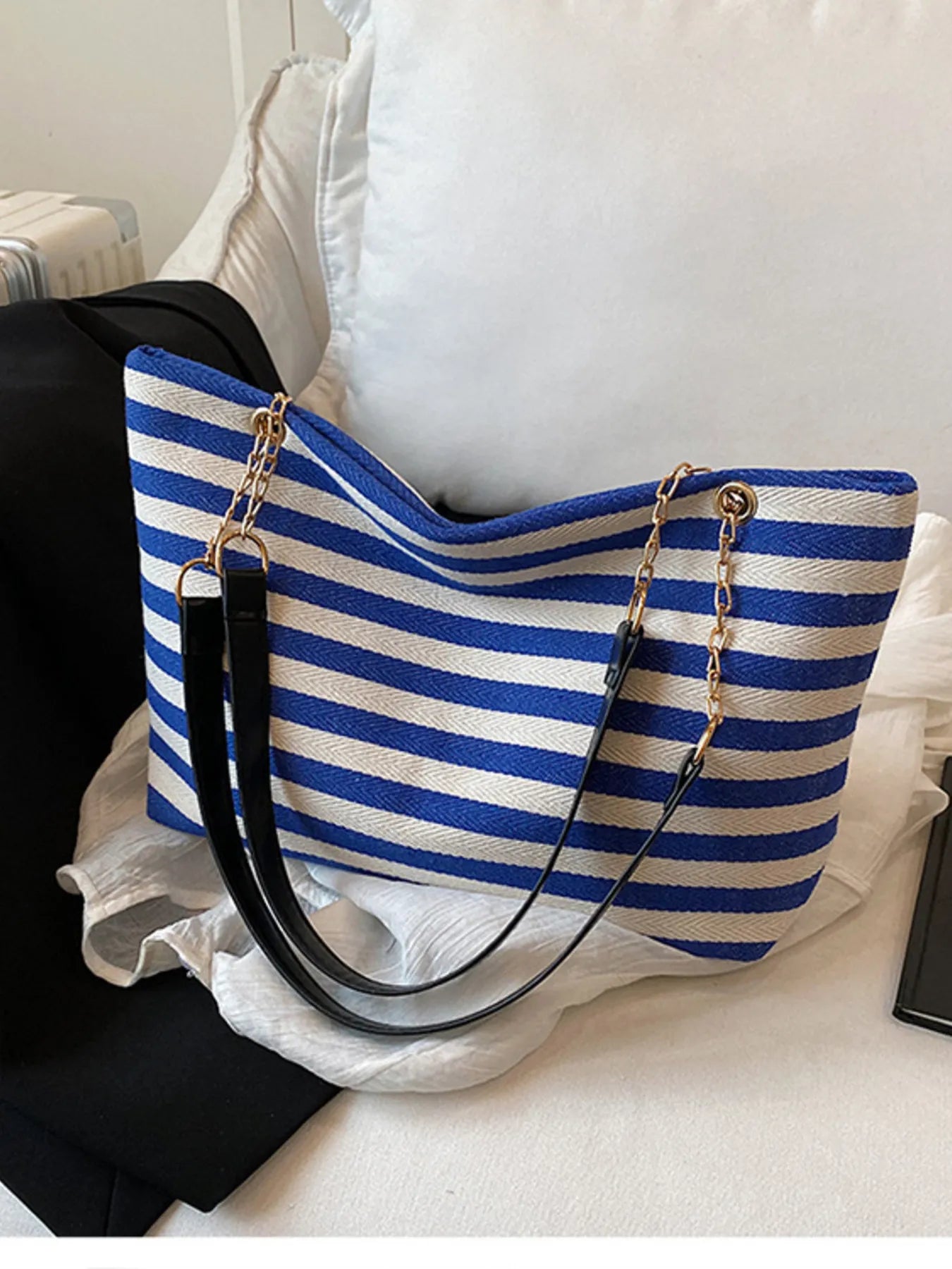 Striped Shoulder Bag with Chain Detail - Fashorio