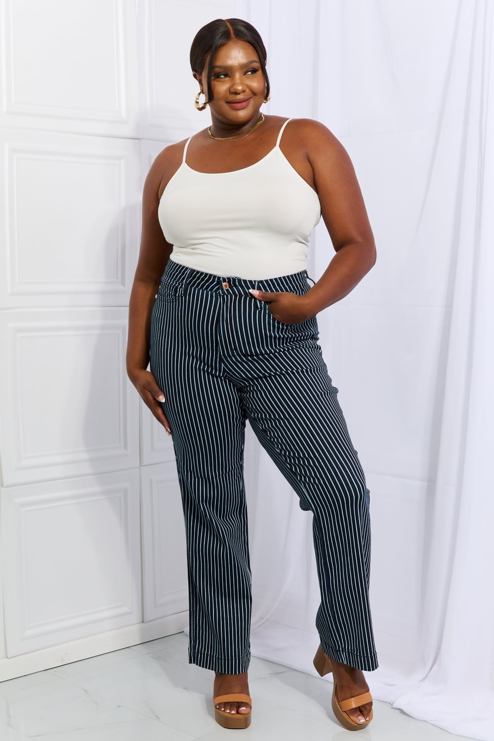 Judy Blue Cassidy High Waisted Tummy Control Striped Jeans – Full Size - Fashorio