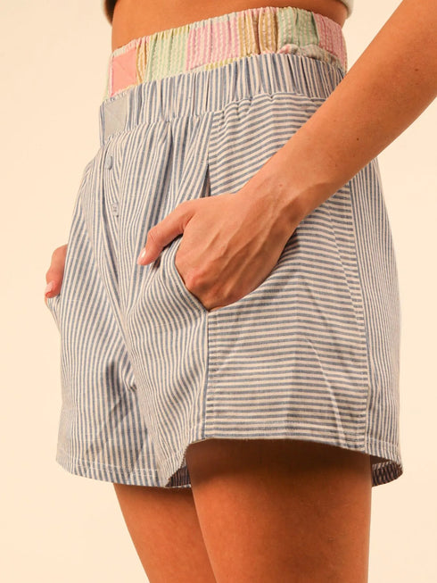 Striped High-Waist Shorts - Fashorio