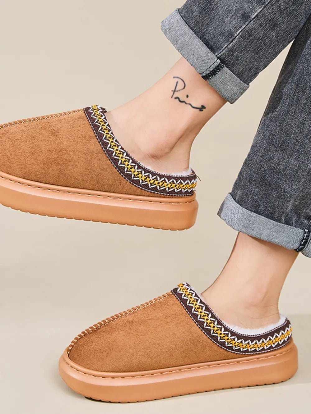 Faux Fur Suede Platform Slippers - Fashorio