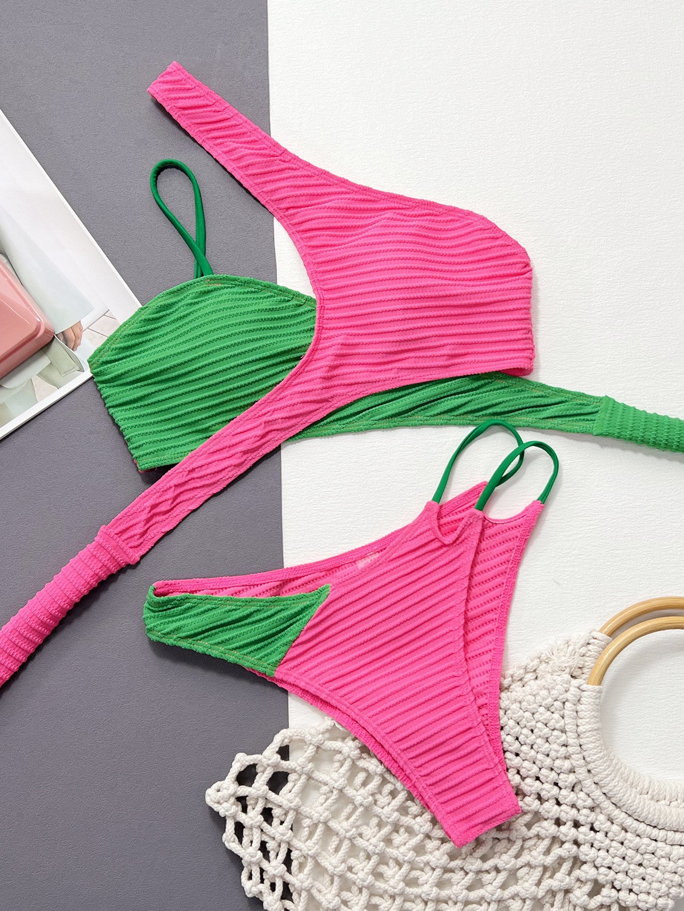 Contrast One-Shoulder Two-Piece Swim Set - Fashorio
