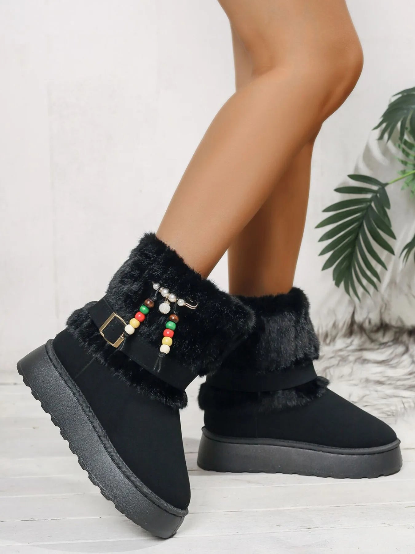 Round Toe Platform Boots - Fashorio