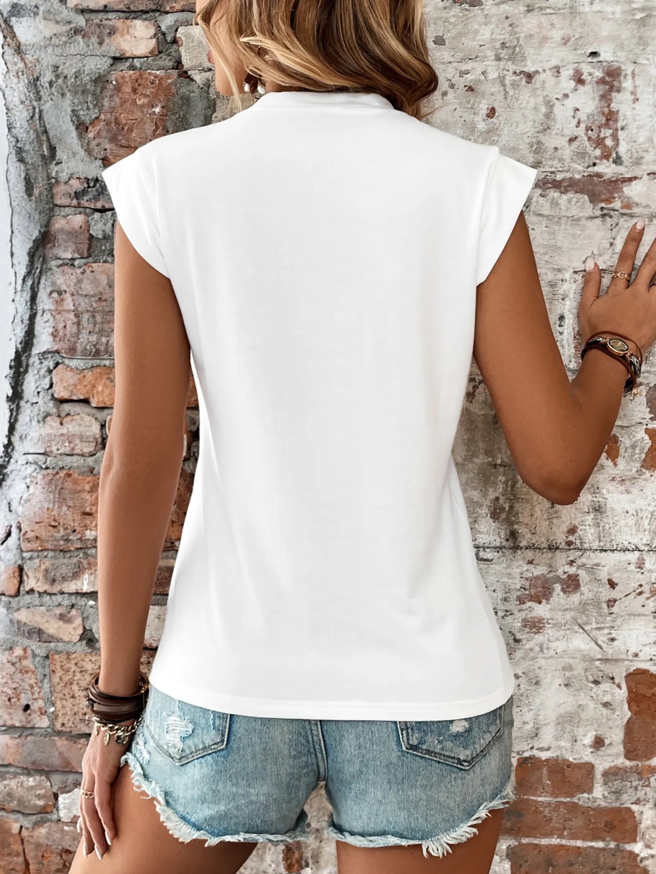 Round Neck Solid Color Top - Fashorio