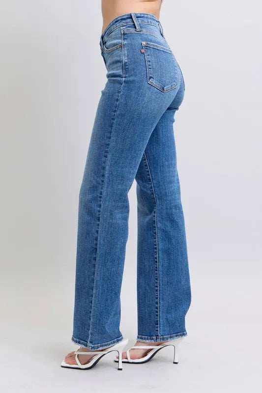 Judy Blue Full Size High Waist V-Front Vintage Wash Straight Jeans Plus Size - Fashorio
