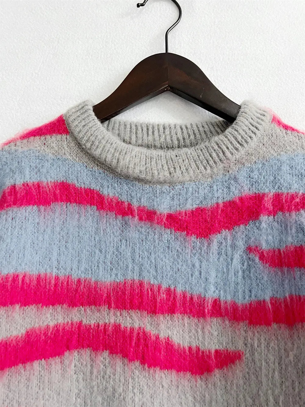 Color Block Round Neck Sweater - Fashorio