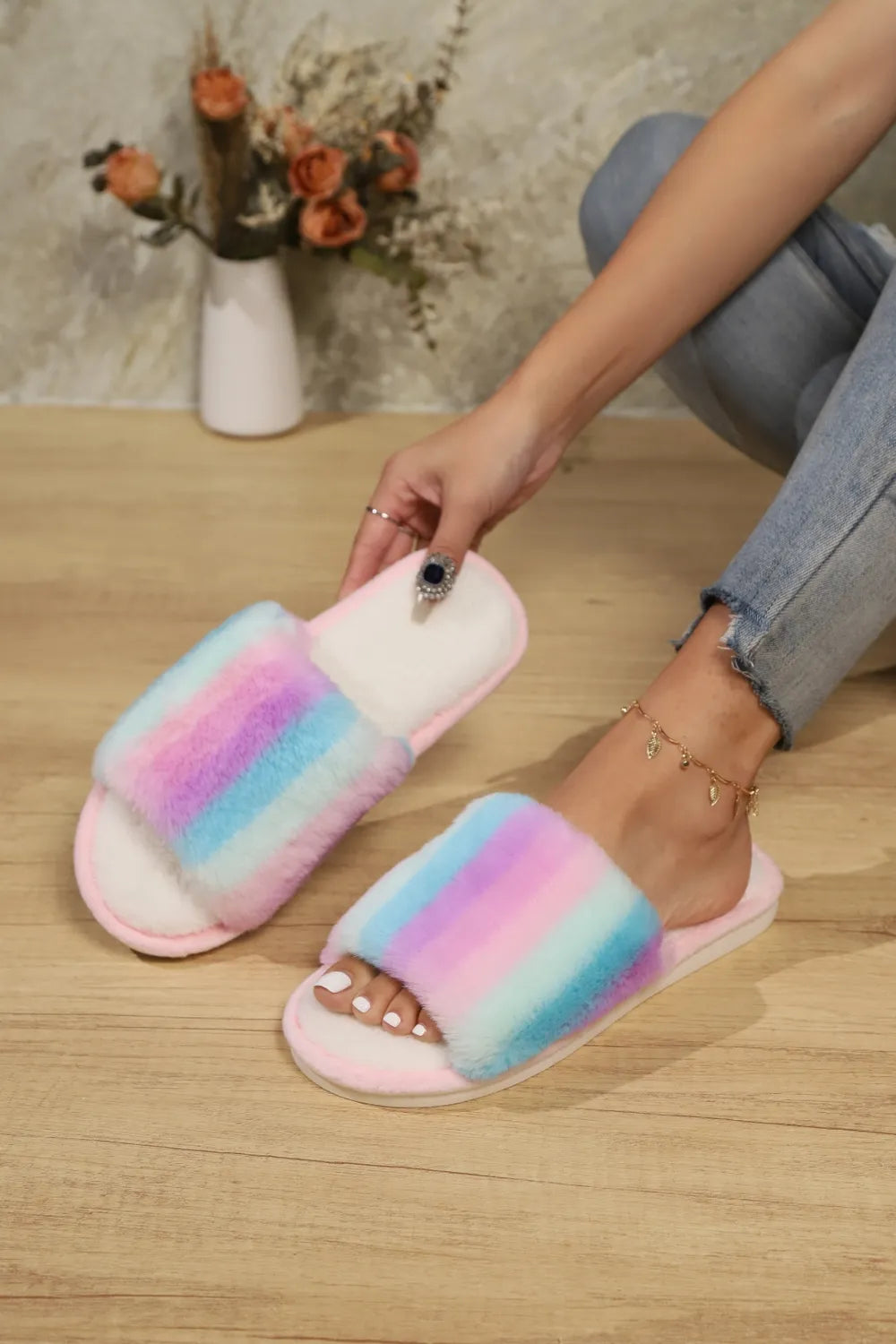 Color Block Open Toe Faux Fur PVC Slippers - Fashorio