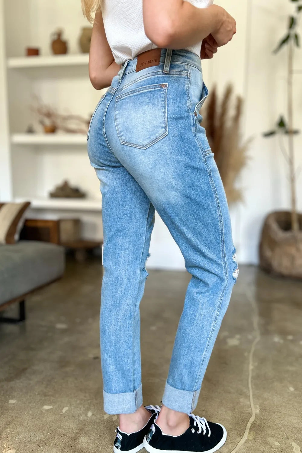 Judy Blue Full Size Distressed Straight Jeans with Patch Pockets - Fashorio