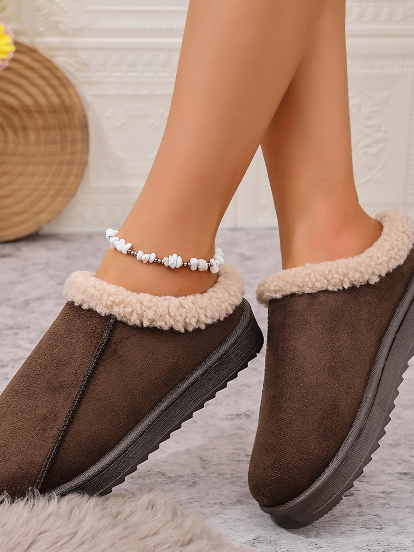 Cozy Faux Fur Lined Slippers - Fashorio