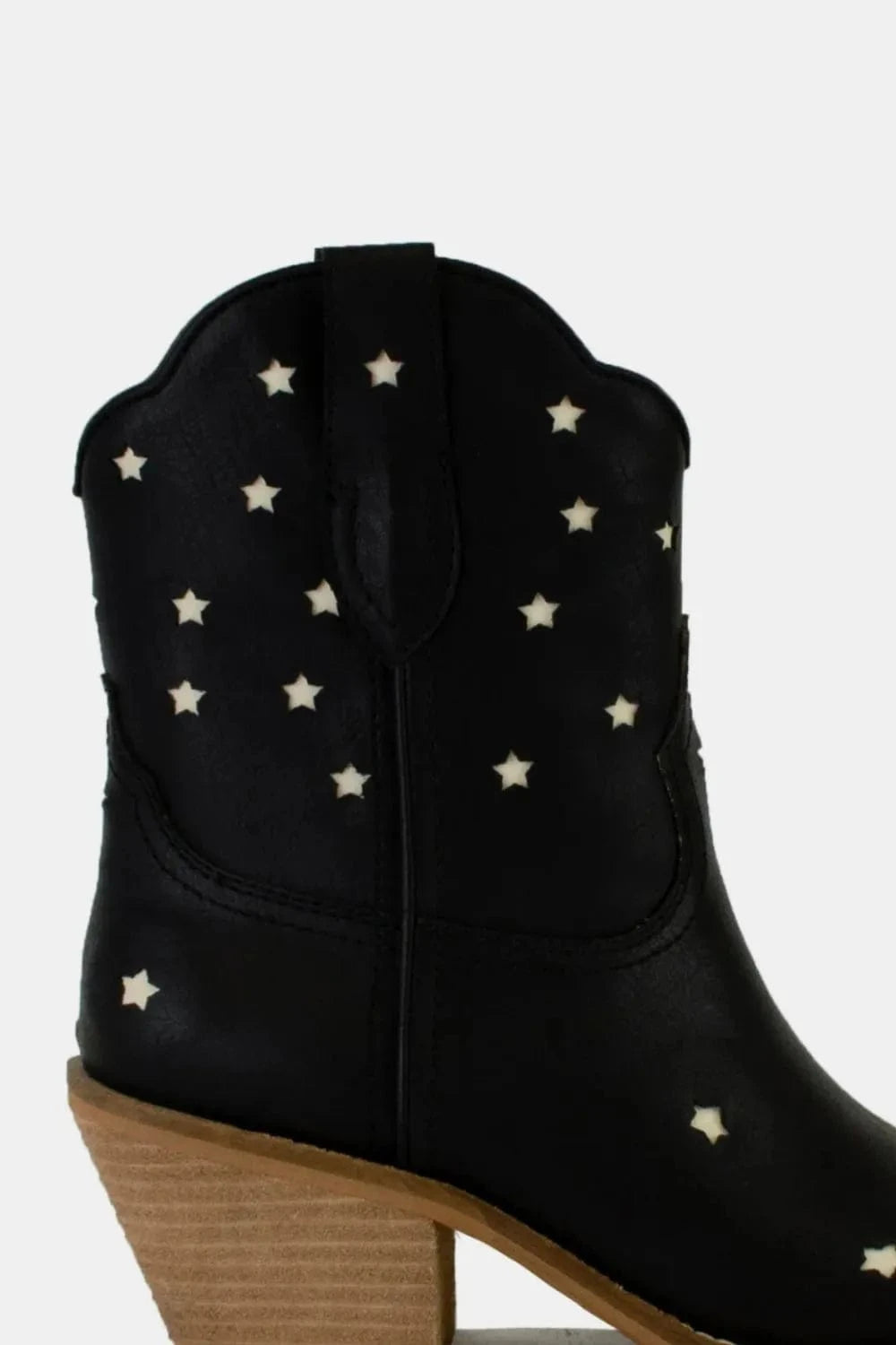 Beast Fashion Faux Leather Star-Shaped Cutouts Point Toe Boots - Fashorio