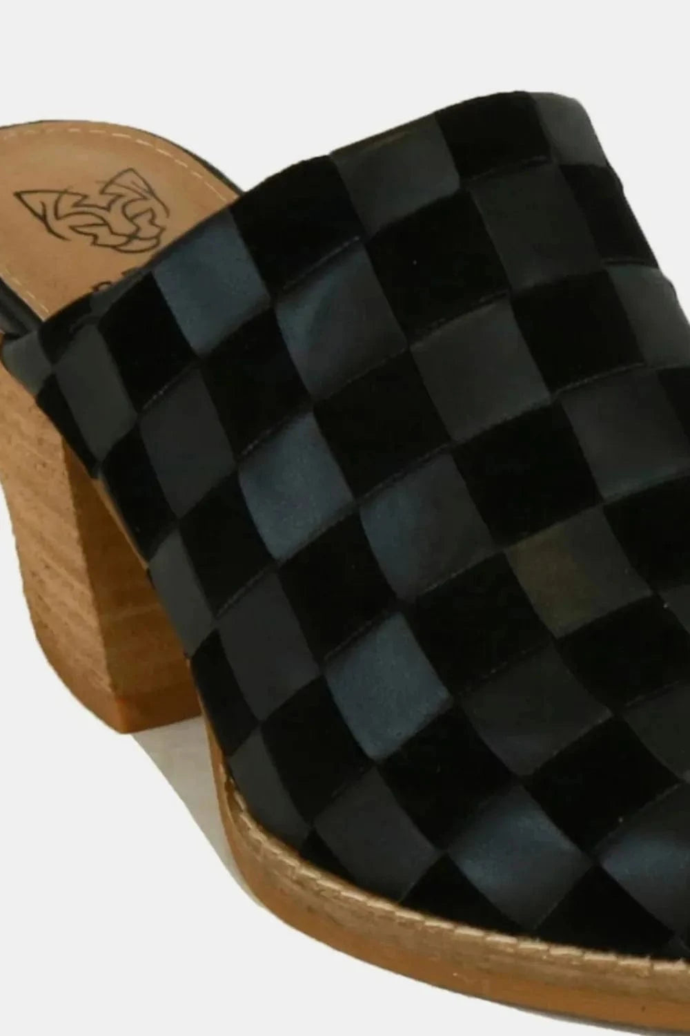 Beast Fashion Woven Checkerboard Block Heel Mule Shoes - Fashorio