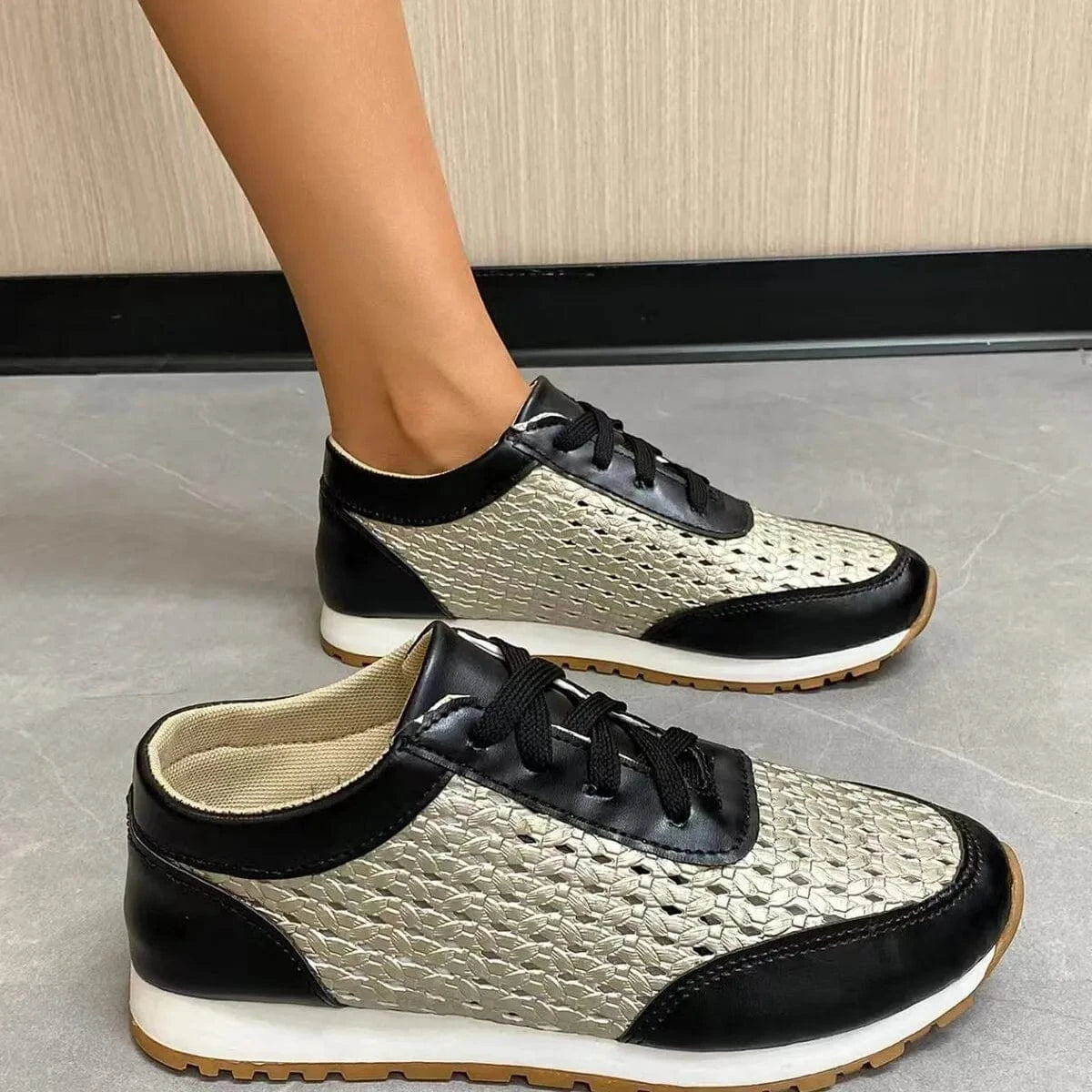 Breathable Lace Up Sneakers Black - Fashorio