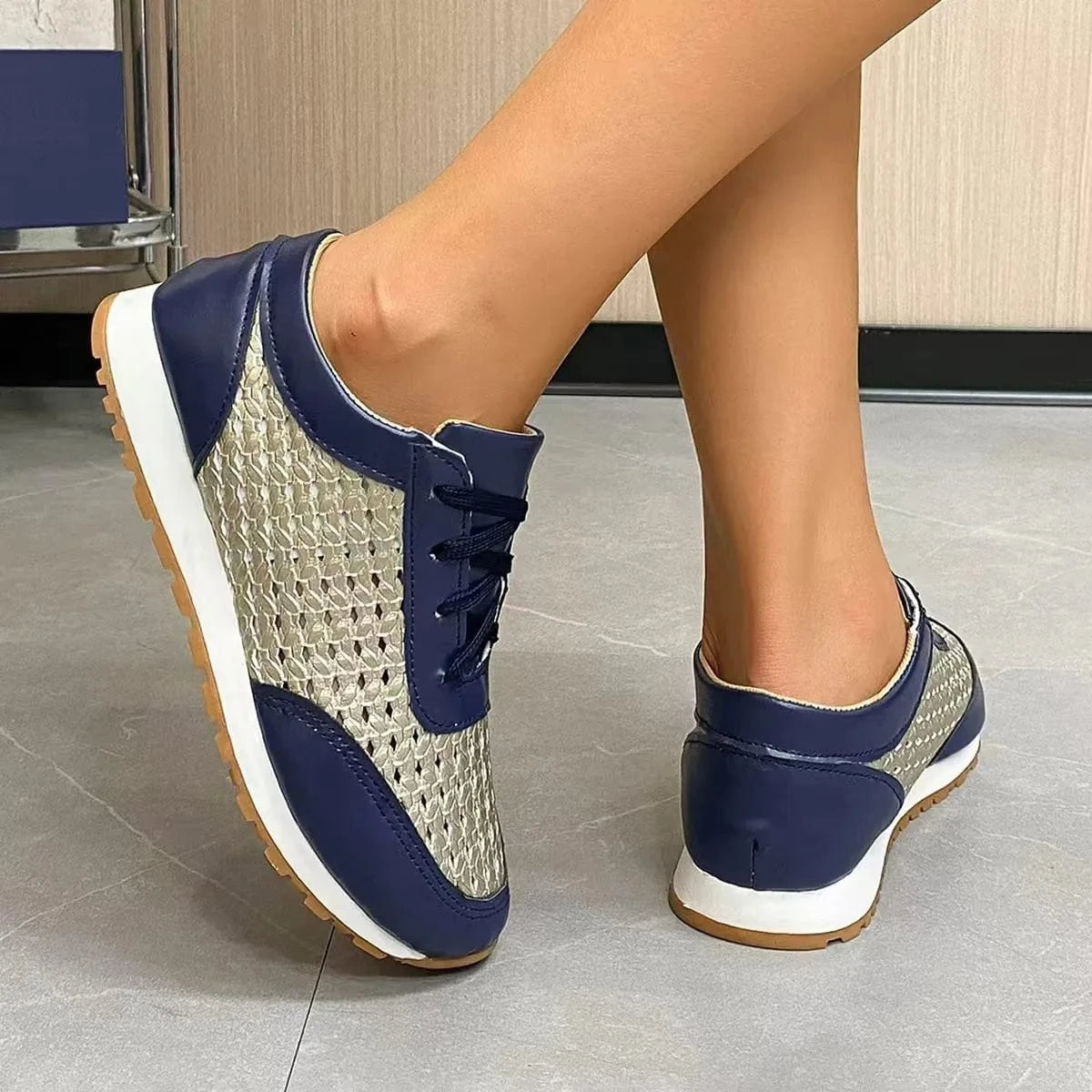 Breathable Lace Up Sneakers - Fashorio