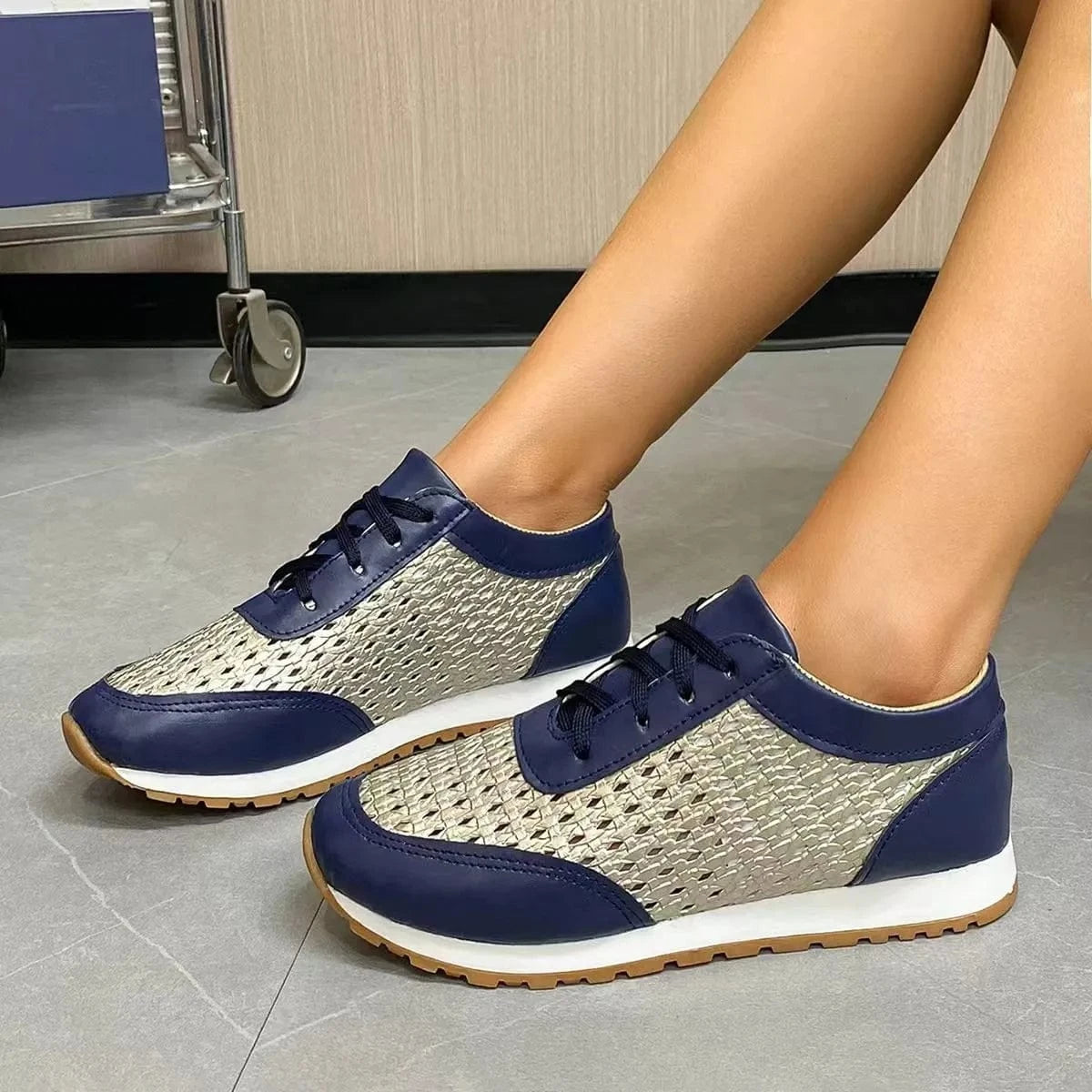 Breathable Lace Up Sneakers - Fashorio