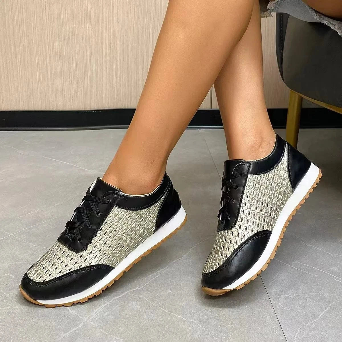 Breathable Lace Up Sneakers - Fashorio
