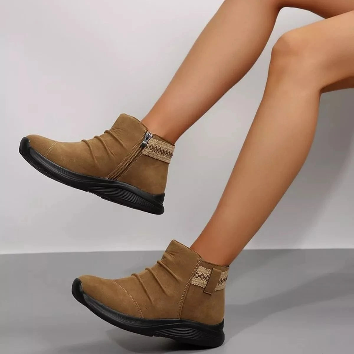 Round Toe Platform Boots Brown - Fashorio