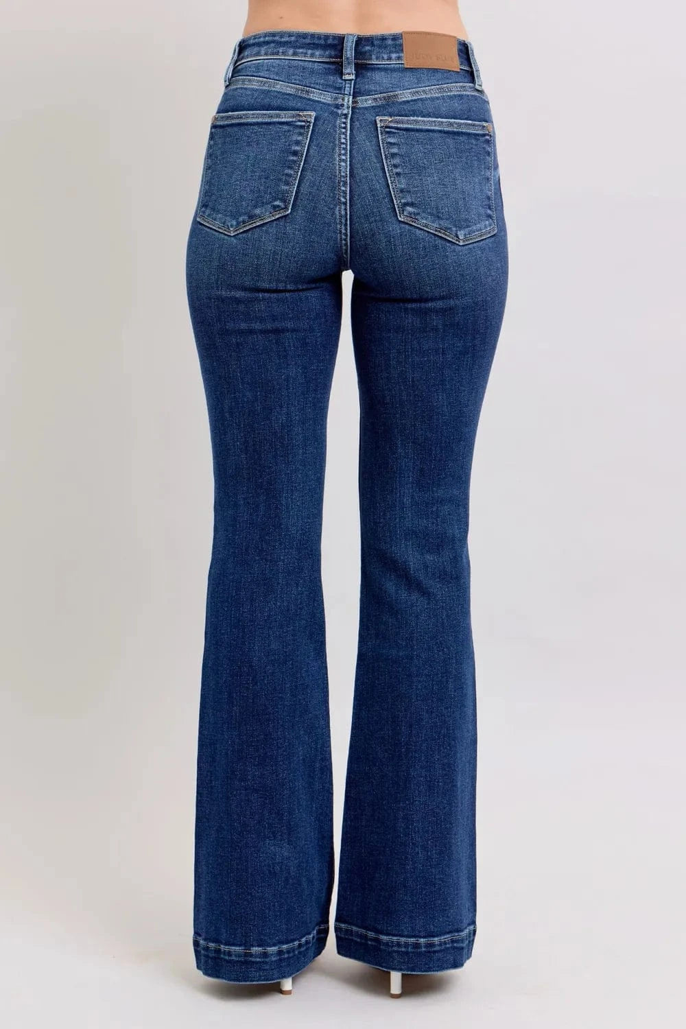 Plus Size High Rise Flare Jeans – Retro Stretch Denim - Fashorio