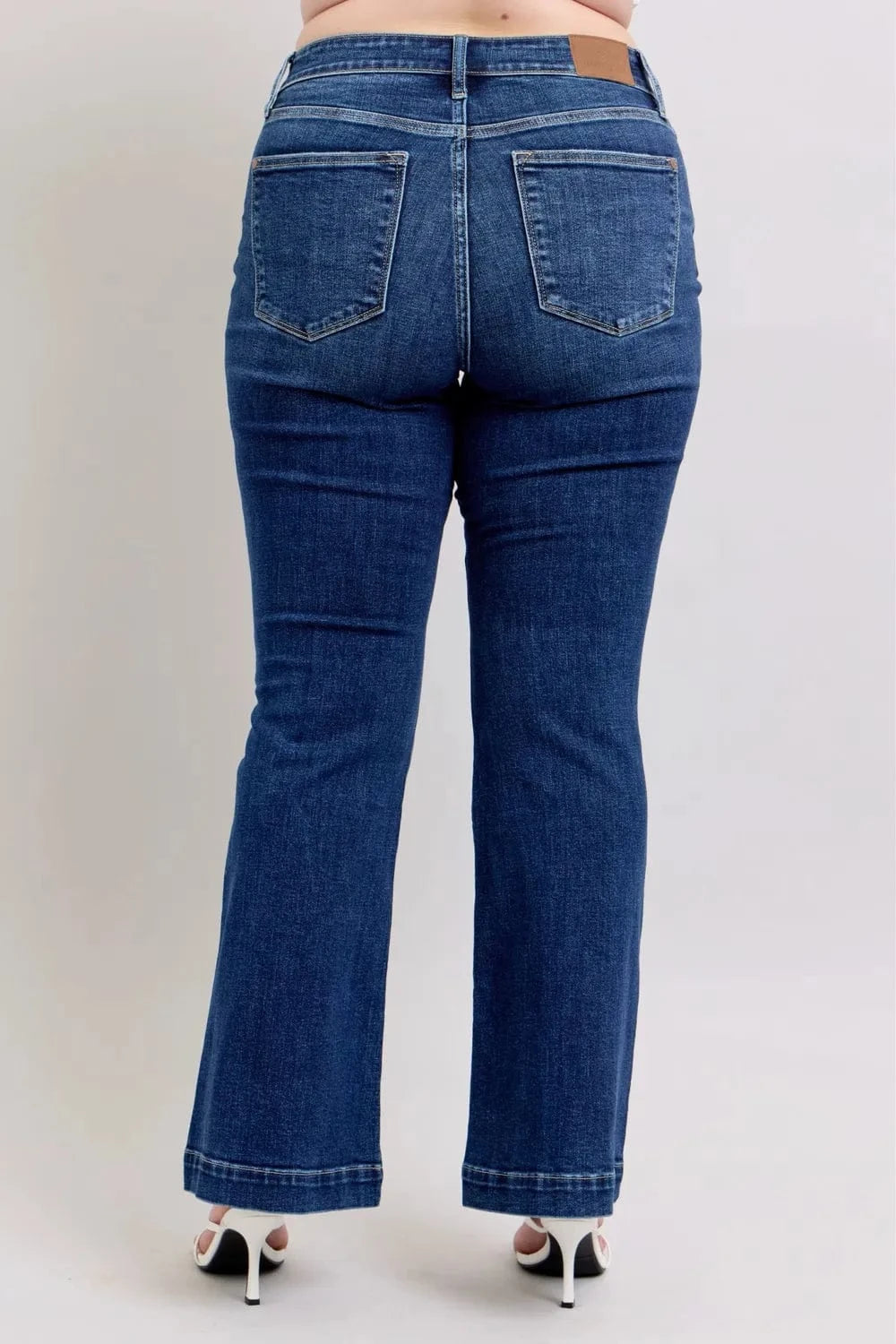 Plus Size High Rise Flare Jeans – Retro Stretch Denim - Fashorio