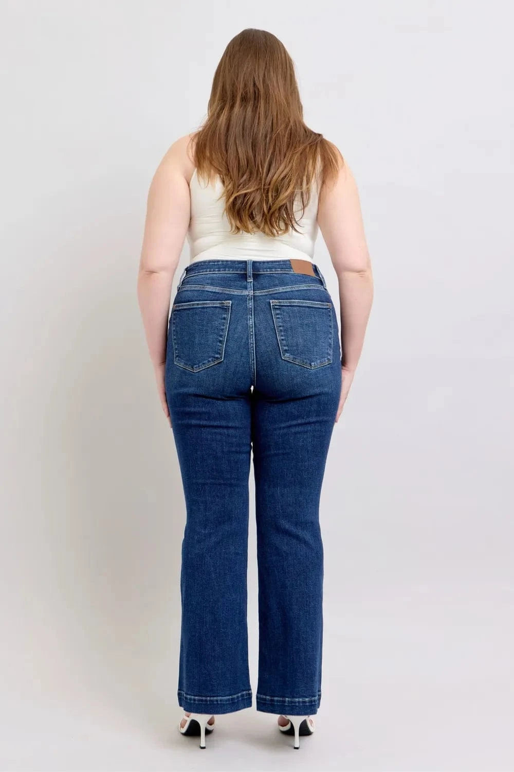 Plus Size High Rise Flare Jeans – Retro Stretch Denim - Fashorio