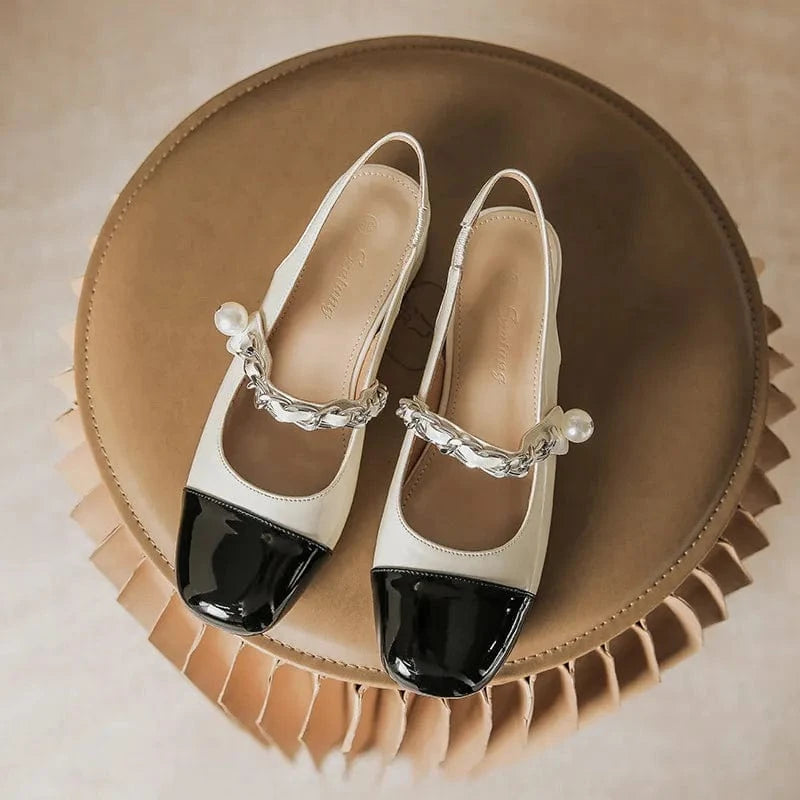 Contrast Round Toe Block Heel Mary Jane Shoes - Fashorio