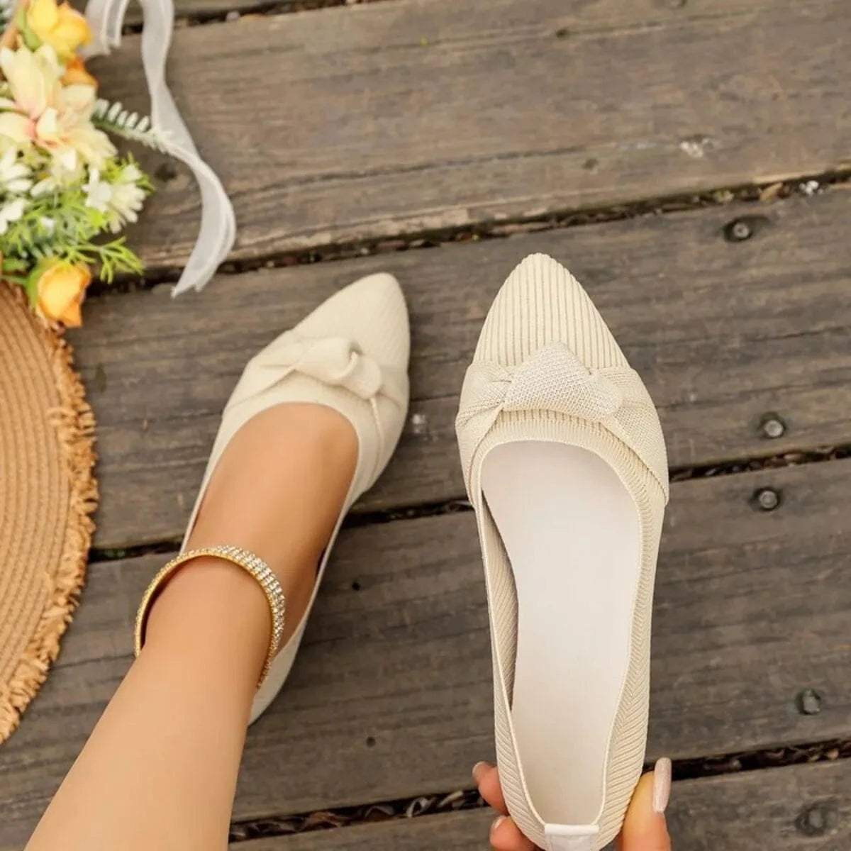 Point Toe Flats Slip-Ons Cream White - Fashorio