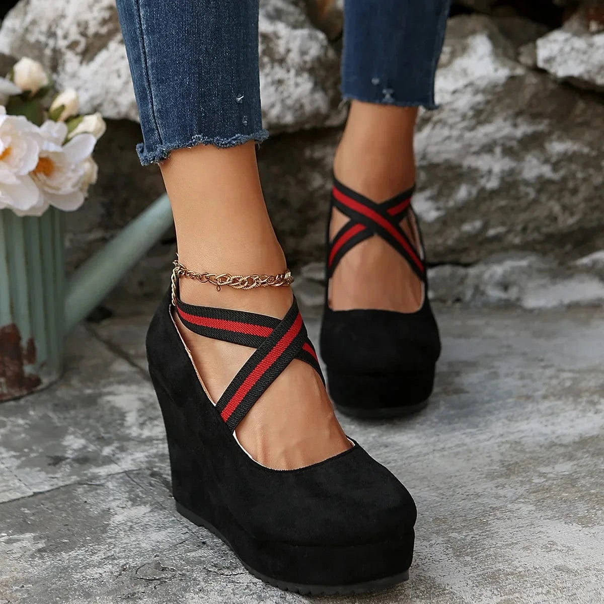 Crisscross Platform Wedge Pumps - Fashorio