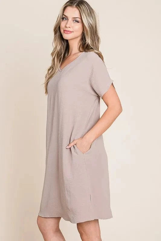 BOMBOM V-Neck Short Sleeve Dress with Pockets - Fashorio