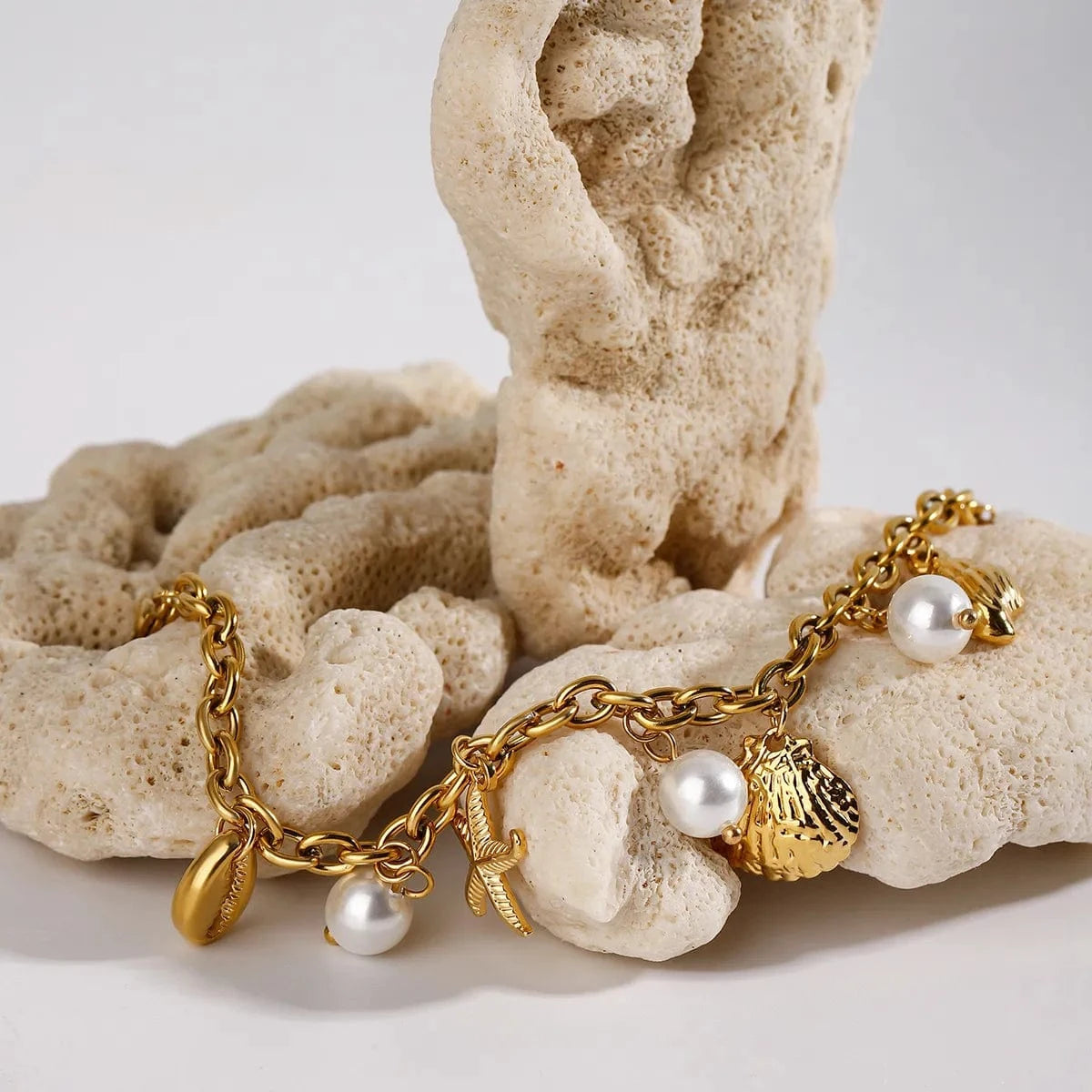Ocean Theme Stainless Steel Chain Bracelet with Seashell and Starfish Pendants - Fashorio