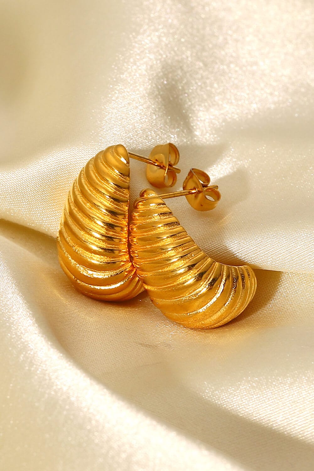 Shell Shore Spiral Stud Earrings - Fashorio
