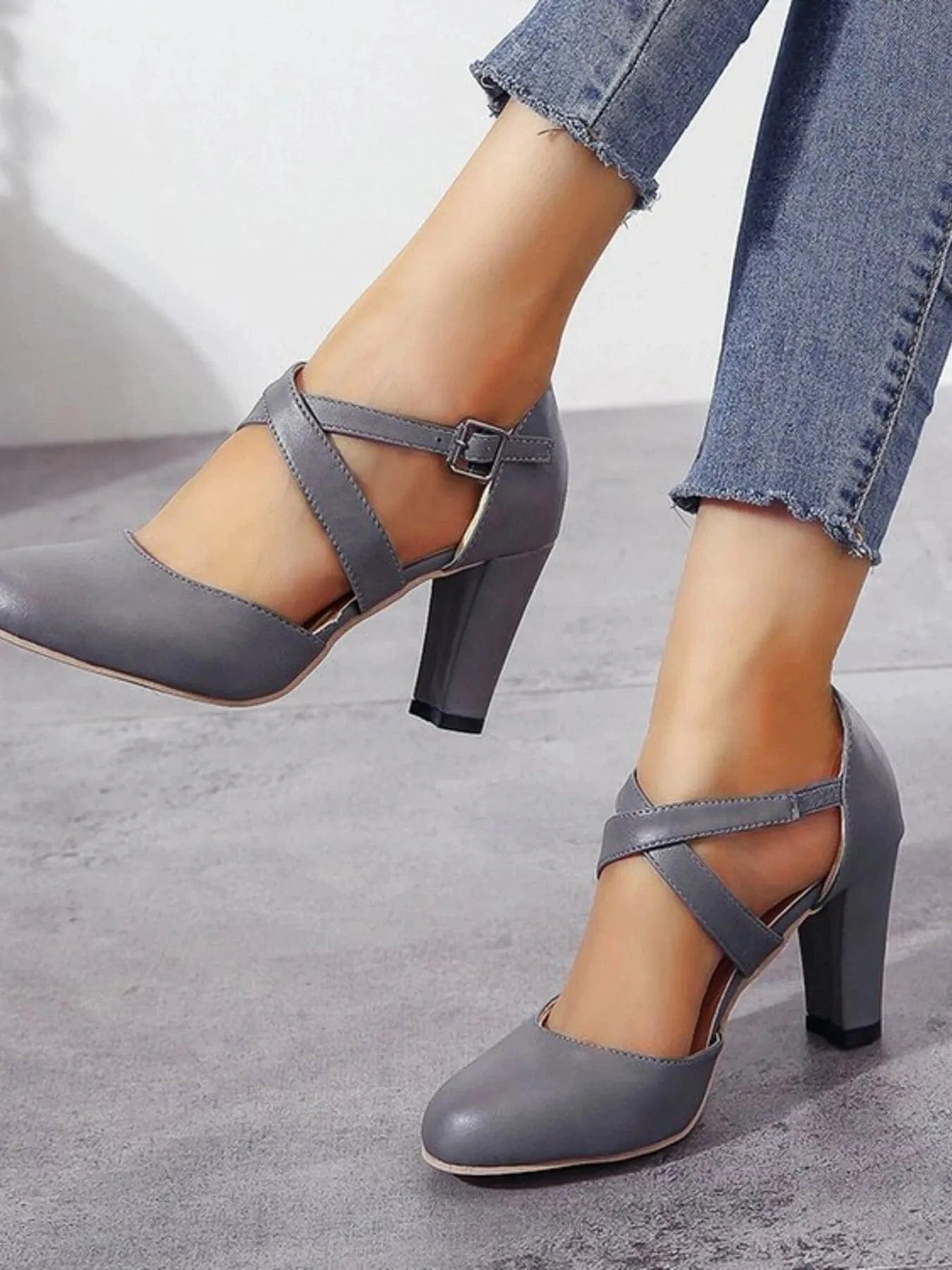 Cross-Strap Block Heel Pumps Gray - Fashorio