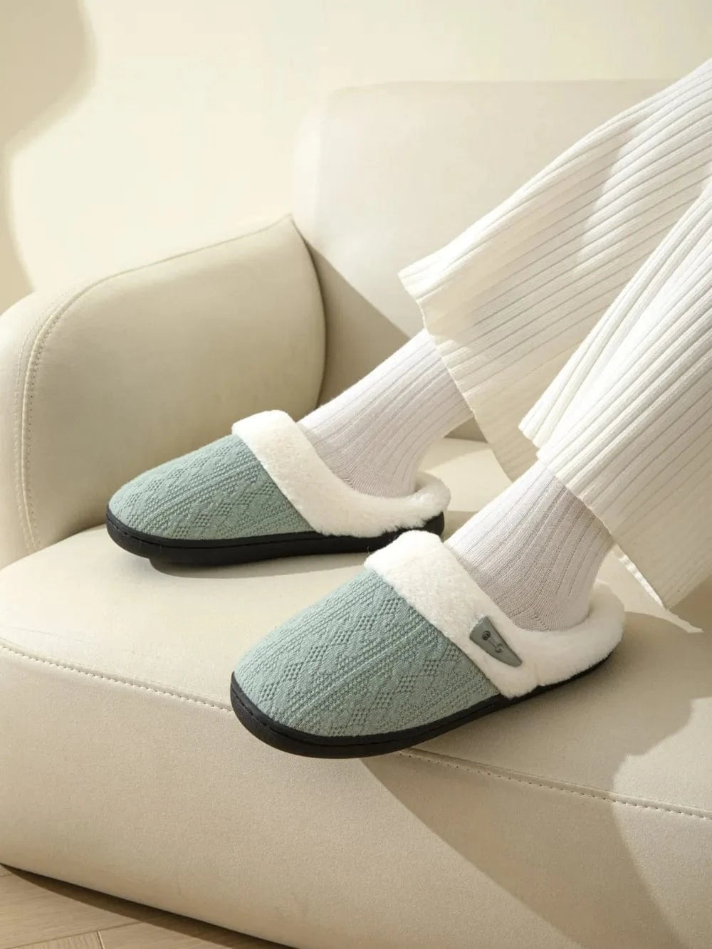 Horn Buckle Furry Texture Flat Slippers Gum Leaf - Fashorio