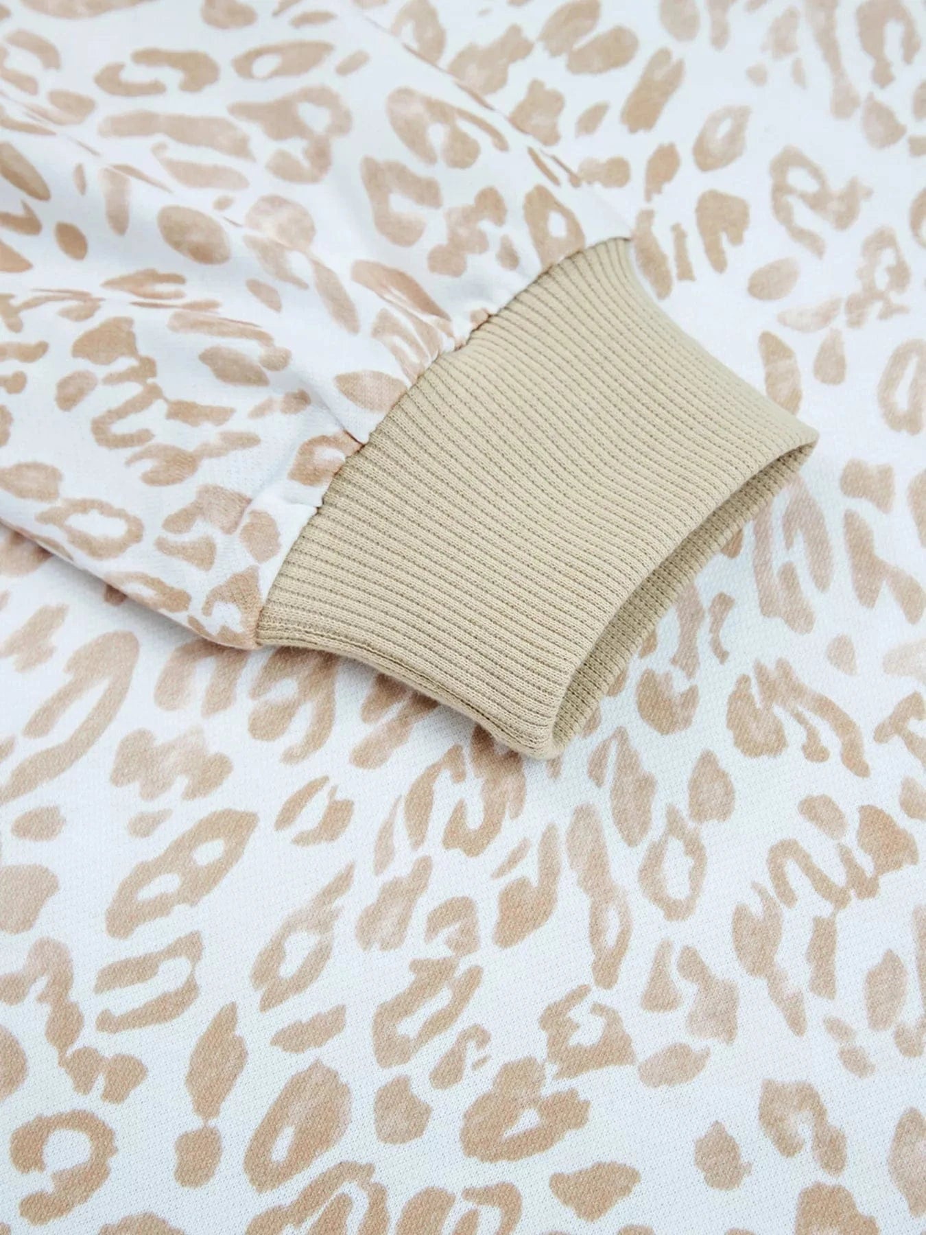 Leopard Ruffle Detail Ribbed Trim Round Neck Sweatshirt - Fashorio