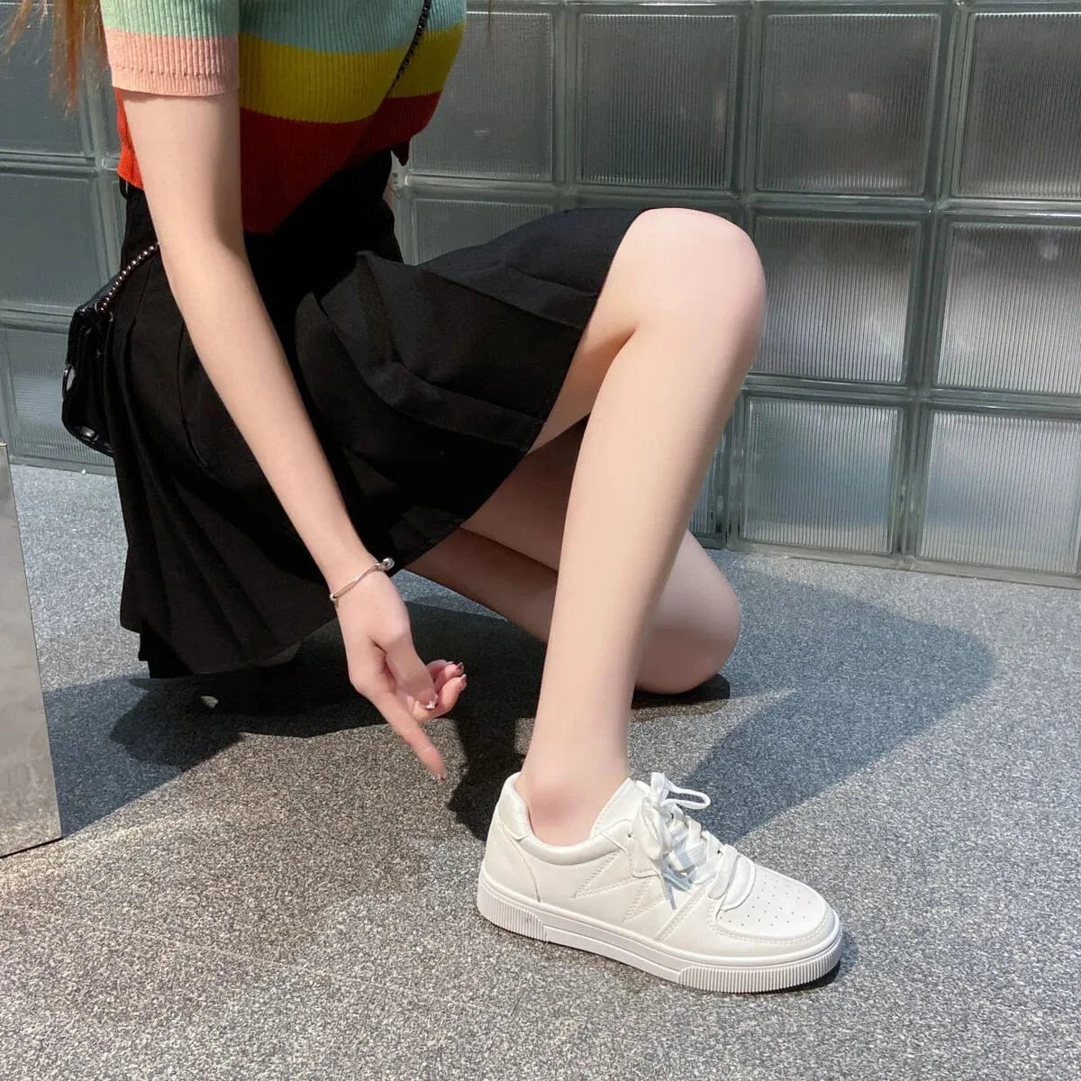 Low-Top Lace-Up Breathable Sneakers - Fashorio