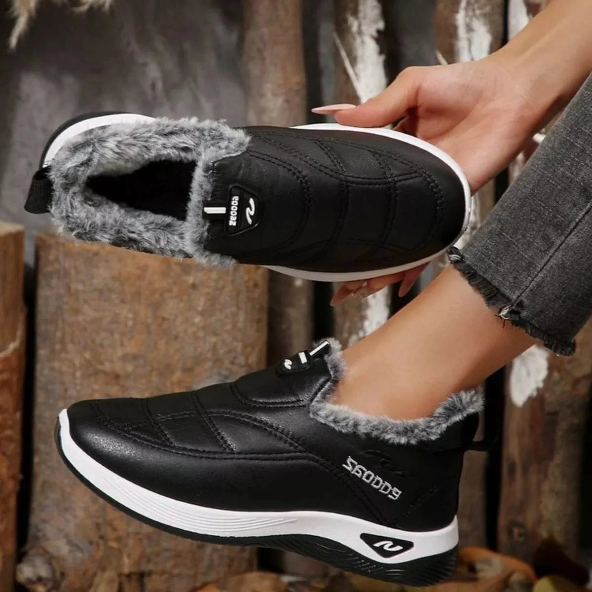 Plush Round Toe Platform Shoes - Fashorio